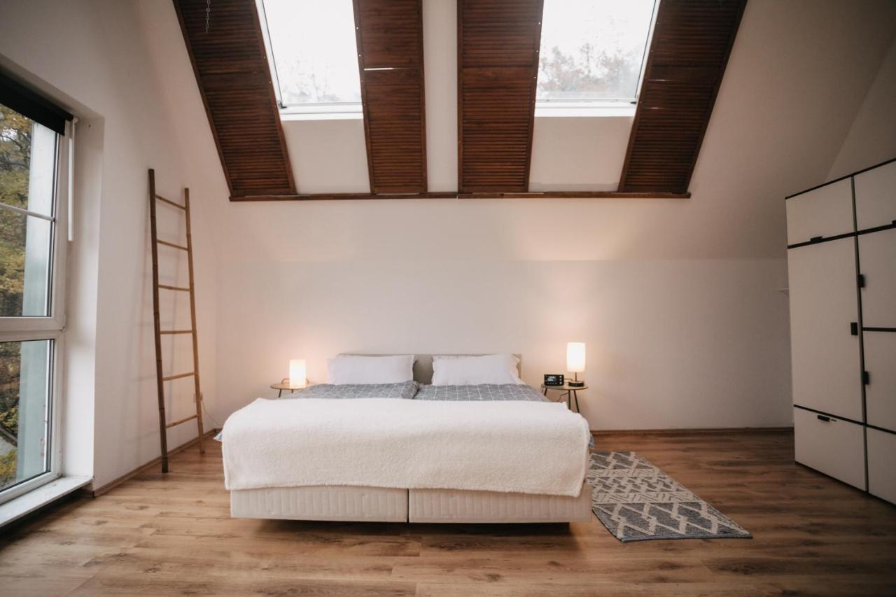 Eigenes Maisonettehaus In Idyllischer Lage Mit Balkon, Nahe Messe, 24H Self-Check In, Gratis Parken Schwabach Eksteriør bilde