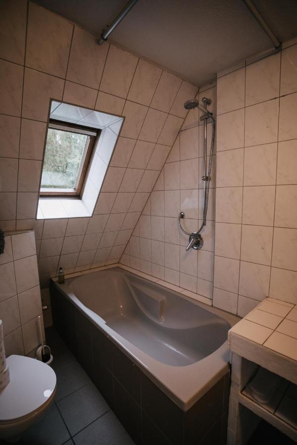 Eigenes Maisonettehaus In Idyllischer Lage Mit Balkon, Nahe Messe, 24H Self-Check In, Gratis Parken Schwabach Eksteriør bilde