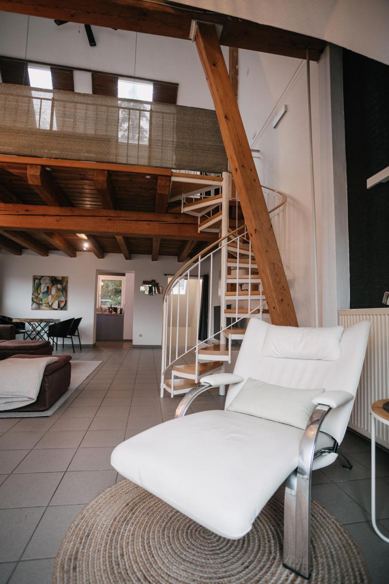 Eigenes Maisonettehaus In Idyllischer Lage Mit Balkon, Nahe Messe, 24H Self-Check In, Gratis Parken Schwabach Eksteriør bilde